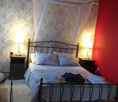 Villa Elena's Chrysomiléa