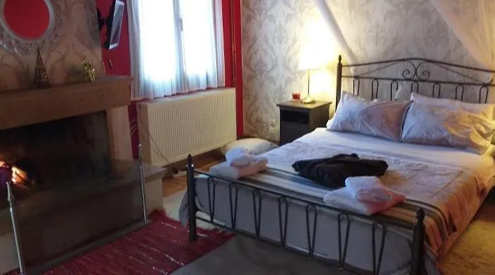 Elena's * Chrysomilea